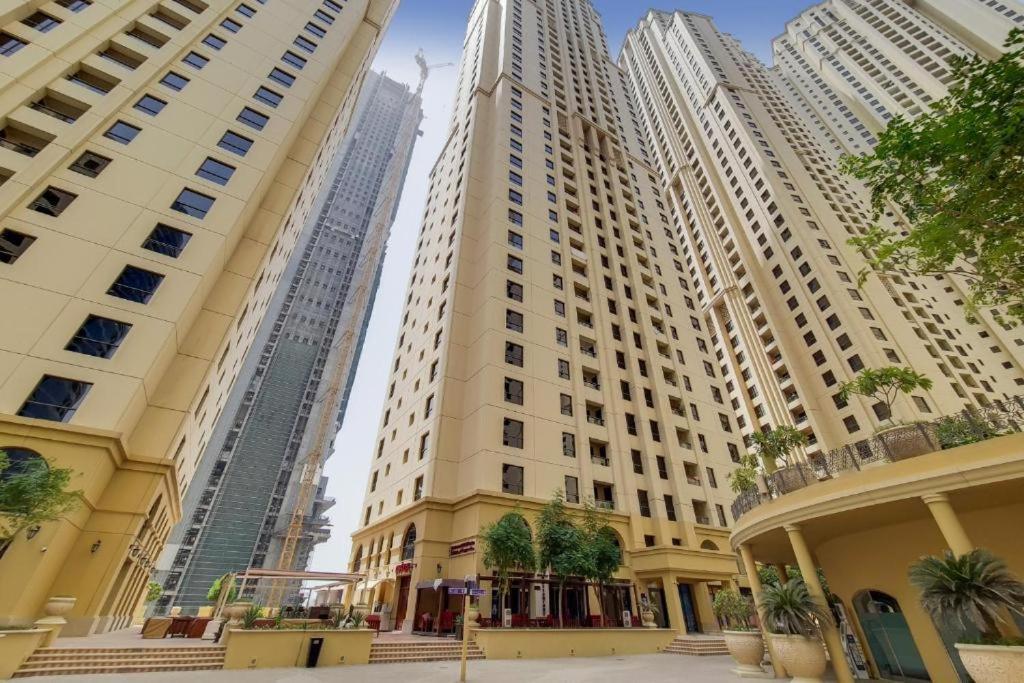 Seaview Beach Hostel Jbr - Walk To Beach - Gym - Pool - Metro Station Dubai Ngoại thất bức ảnh