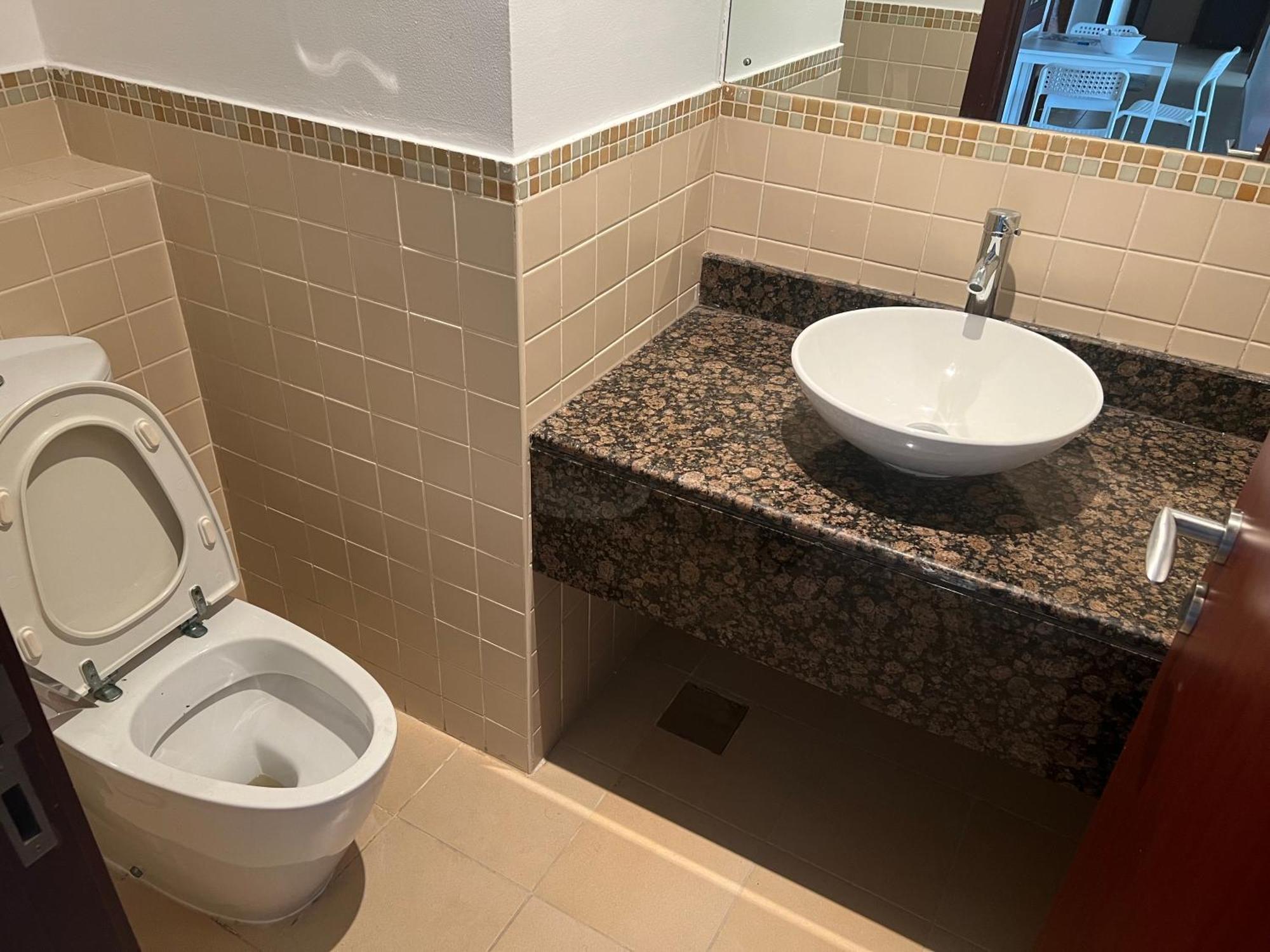 Seaview Beach Hostel Jbr - Walk To Beach - Gym - Pool - Metro Station Dubai Ngoại thất bức ảnh