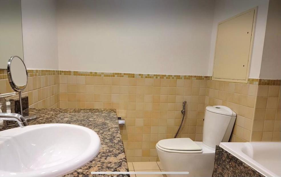 Seaview Beach Hostel Jbr - Walk To Beach - Gym - Pool - Metro Station Dubai Ngoại thất bức ảnh
