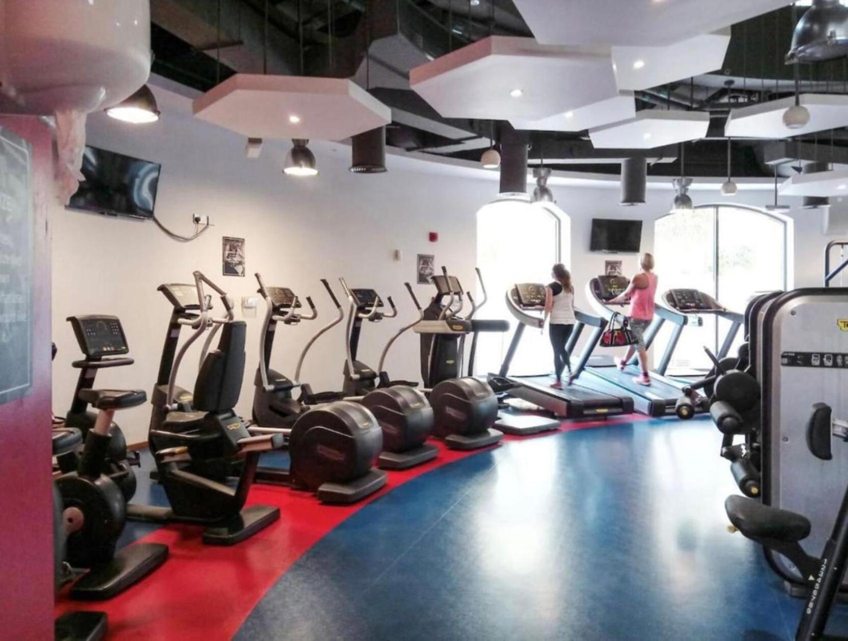 Seaview Beach Hostel Jbr - Walk To Beach - Gym - Pool - Metro Station Dubai Ngoại thất bức ảnh